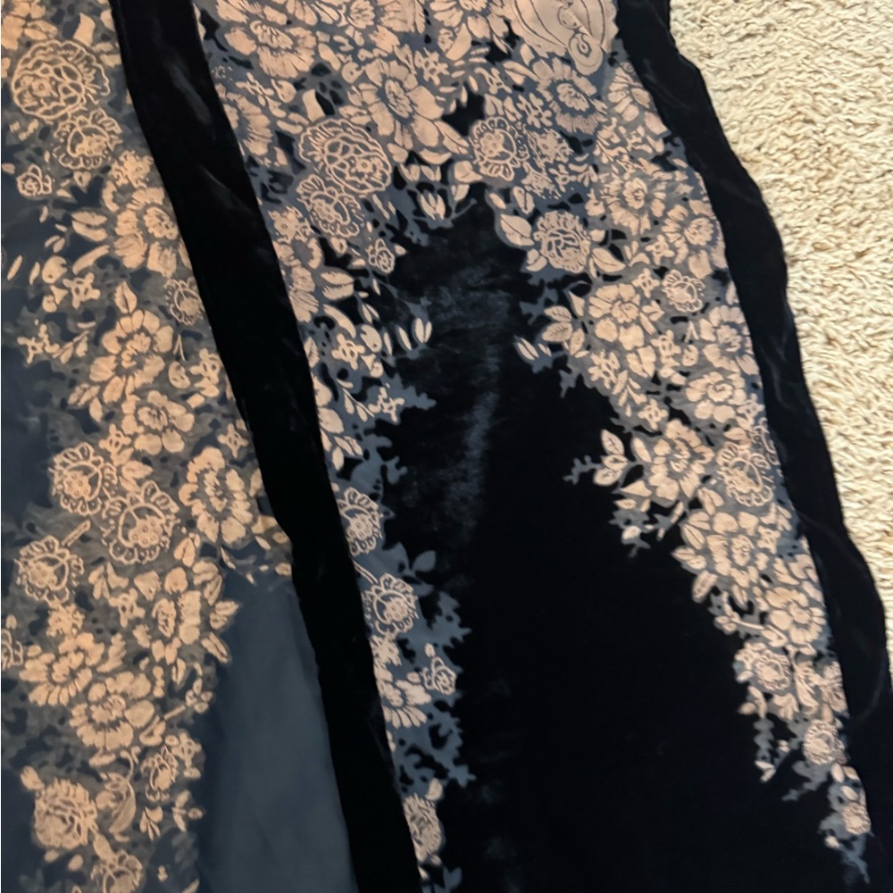 NWT Chico's Black/brown Velvet Floral Sheer Ruana Coverin - Picture 5 of 14
